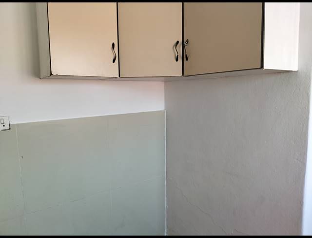 2 BEDROOM HOUSE TO LET IN RESERVOIR HILLS